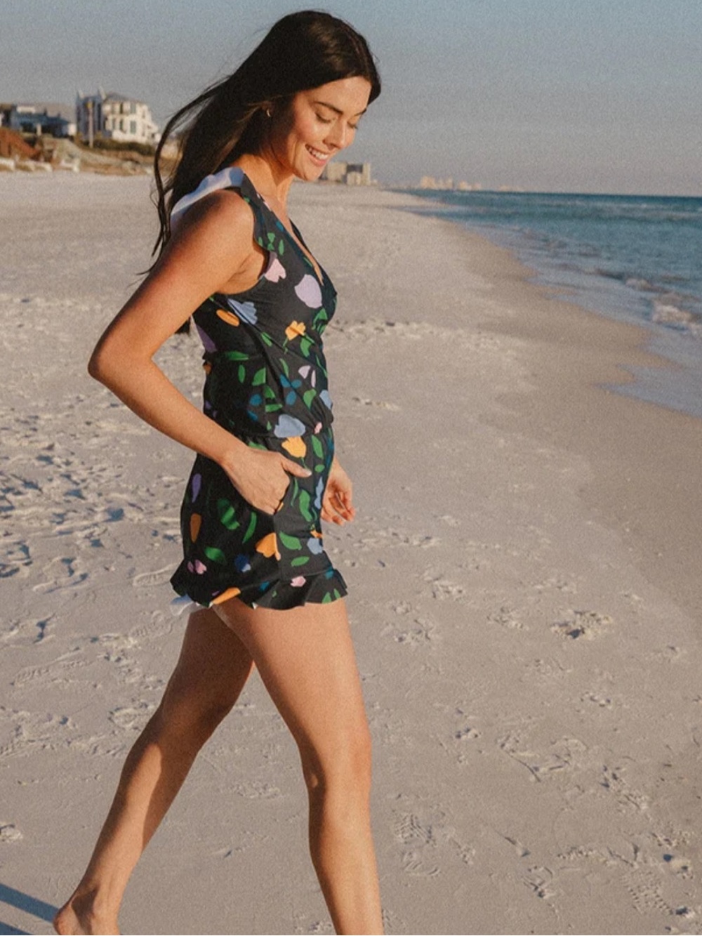 NWT Honey Mark Ginger Swim Romper In Seaside Bouquet Size Medium.